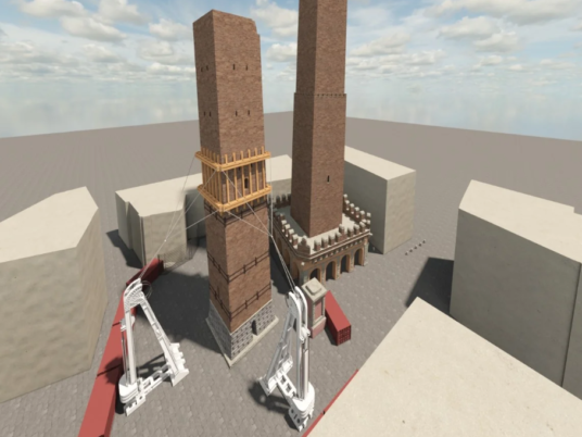 Il piano e i tralicci per mettere in sicurezza la Garisenda arriveranno dalla torre di Pisa
